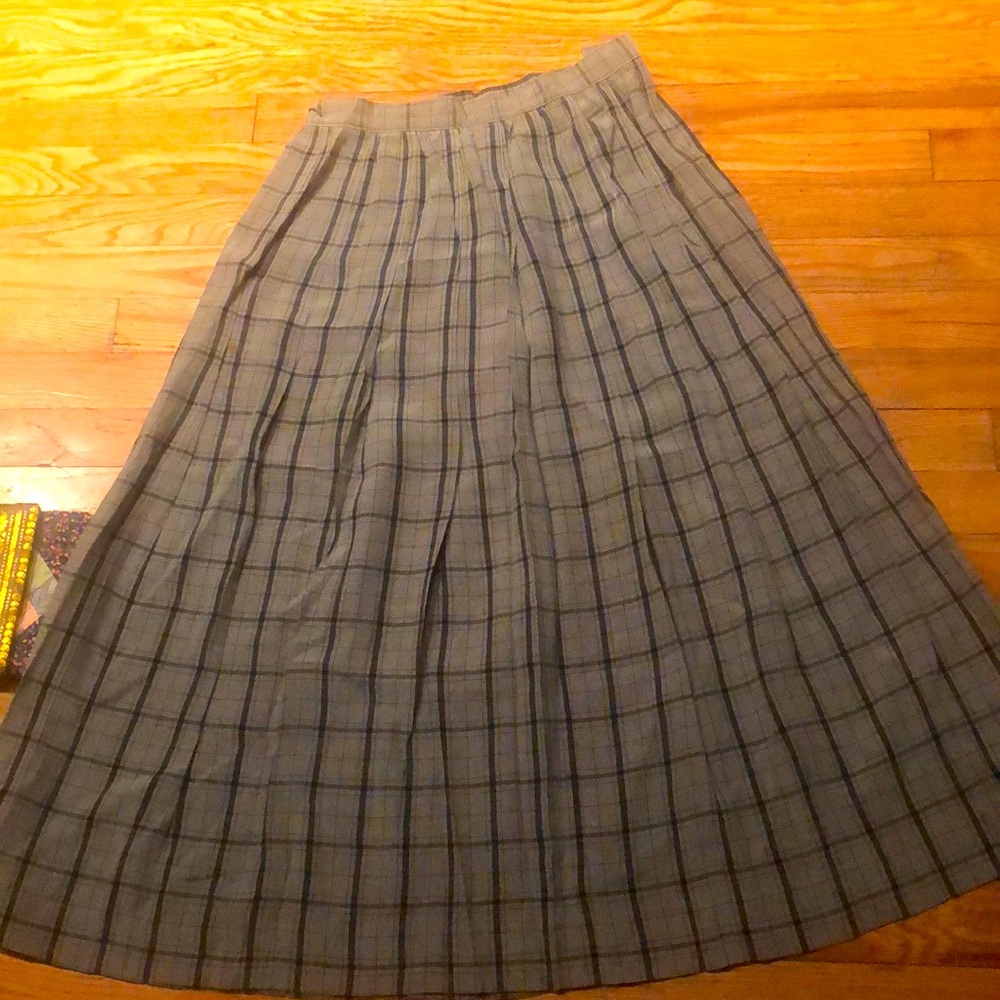 Women checker long skirt